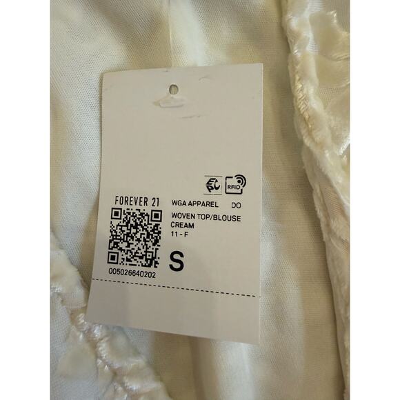 Forever 21 Women's Burnout Leaf Surplice Top in cream. Size Small. NWT. - Picture 4 of 5